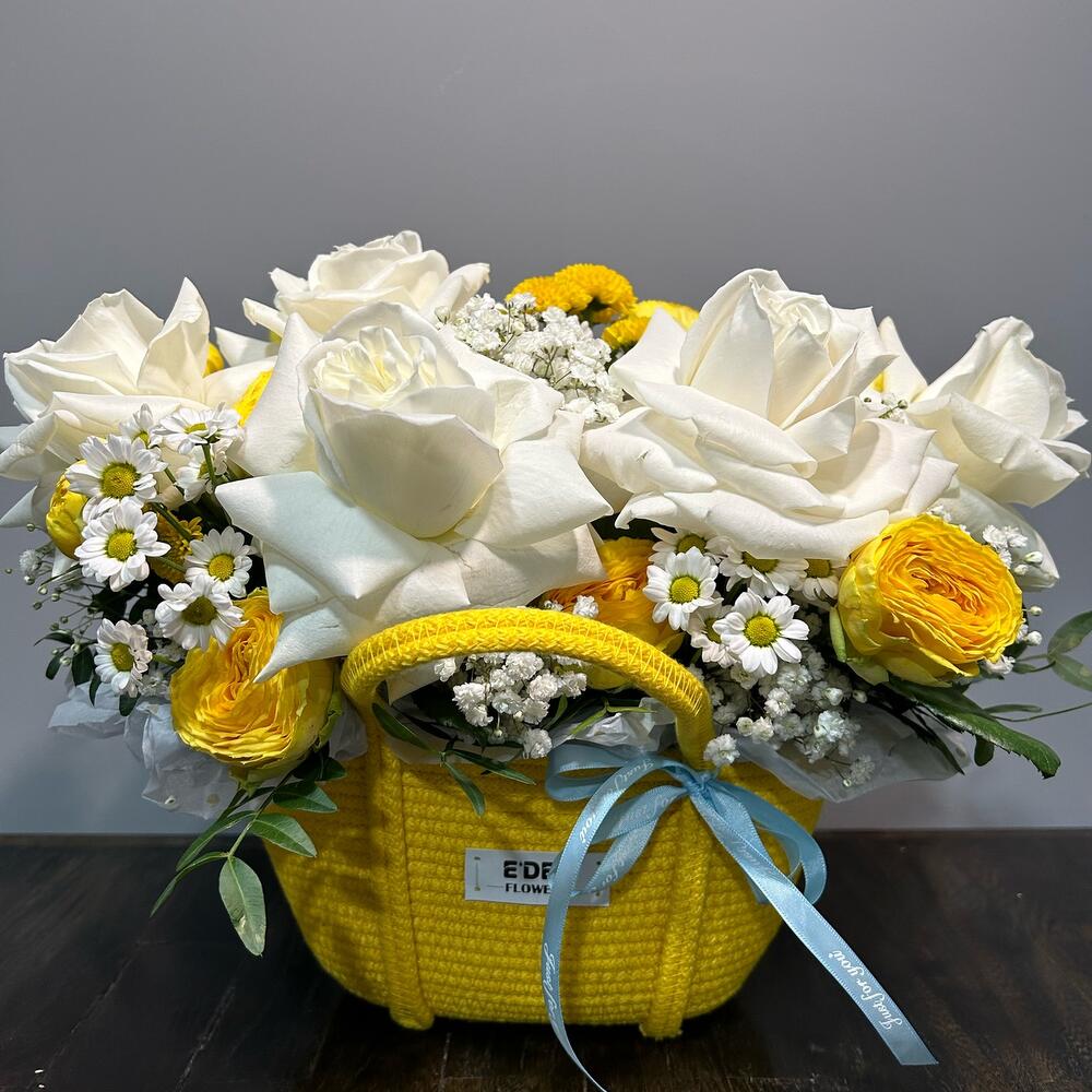 Корзина с цветами